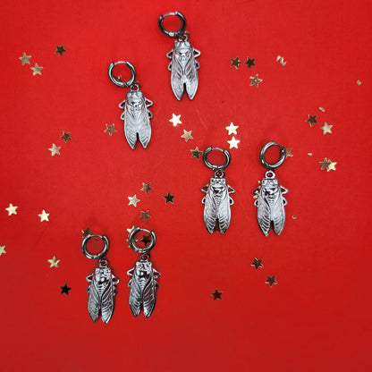 Boucle d'oreille Cigale