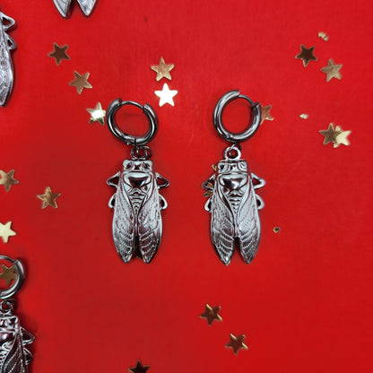Boucle d'oreille Cigale